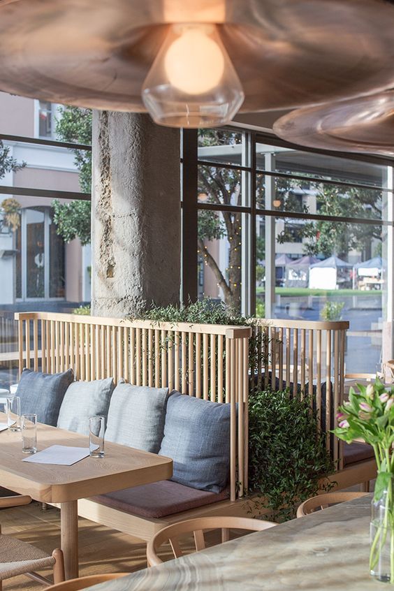 Fall in love with these mid-century lighting designs you'll love | www.lightingstores.eu #lightingideas #lightingdesign #midcenturylighting #lightingstores Restaurant Design, Deco Restaurant, Outdoor Restaurant, Restaurant Interiors, Industrial Restaurant, Luxury Restaurant, Restaurant Architecture, Cafe Interiors, Restaurant Tables