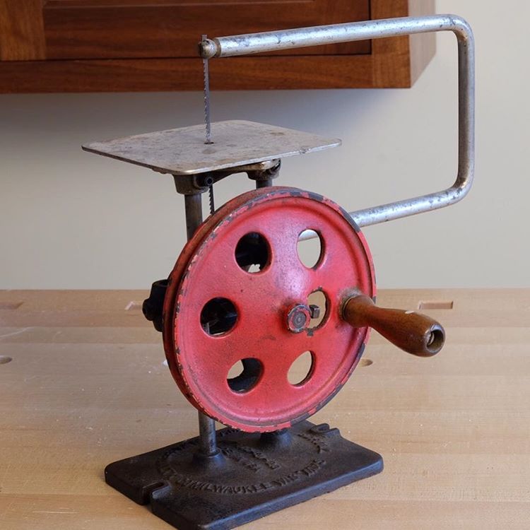 Hand powered scroll hot sale saw