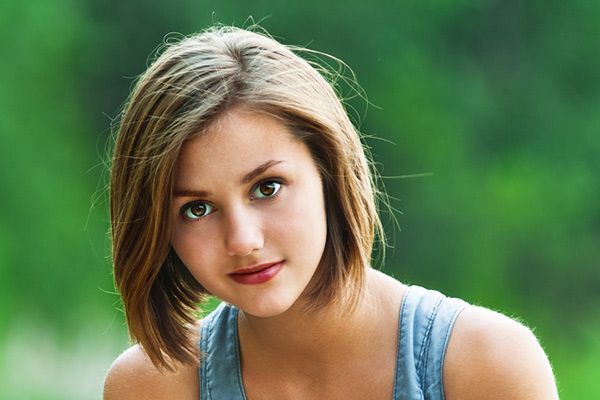 Kurze haare mädchen aus