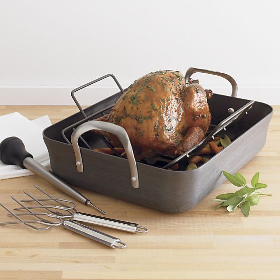 Calphalon Contemporary ™ NonStick Roaster with Lifters and Baster