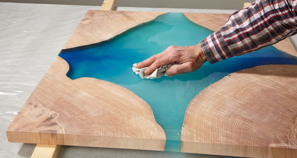 Angesagt und einzigartig: Epoxidharz Tisch selber bauen mit Epoxidharz Tisch selber bauen: Gratis Anleitung