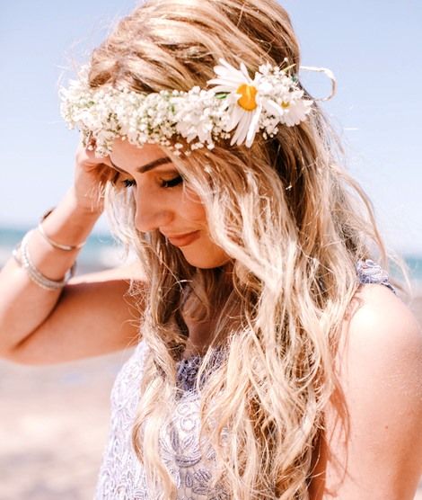 Wintery Ivory Flower Crown Wedding Flowers Brides Floral Women S Weddingi Wedding Hairstyles For Medium Hair Wedding Hair Flowers Flower Crown Hairstyle