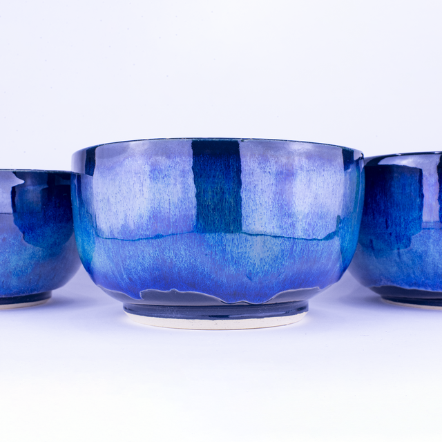 Pc 24 Sapphire Float Over C 1 Obsidian Amaco Brent Ceramic Glaze Recipes Ceramics Ideas Pottery Clay Pottery