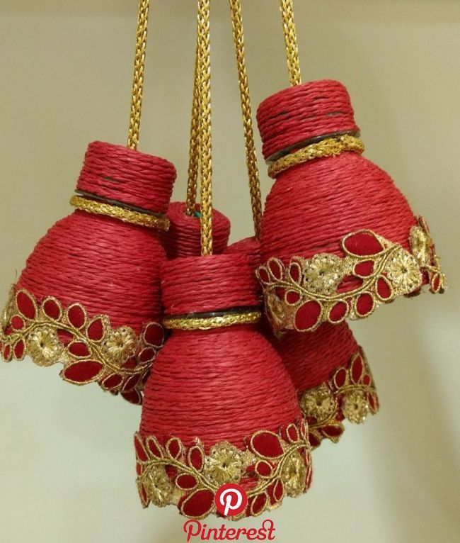 Bnwt NAMASTE bande rouge en bois arbre de Noël!