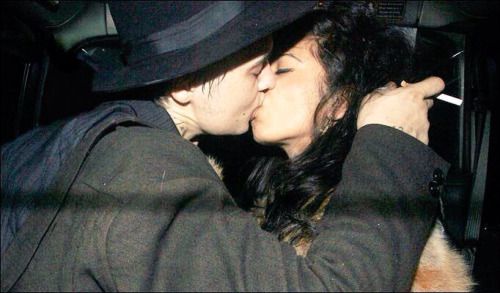 R I P Amy Winehouse With Images Winehouse Amy Winehouse Pete