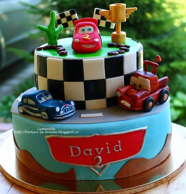 Decorating A Checkerboard Cake For Teen Boys Decorating A Checkerboard Cake For Teen Boys