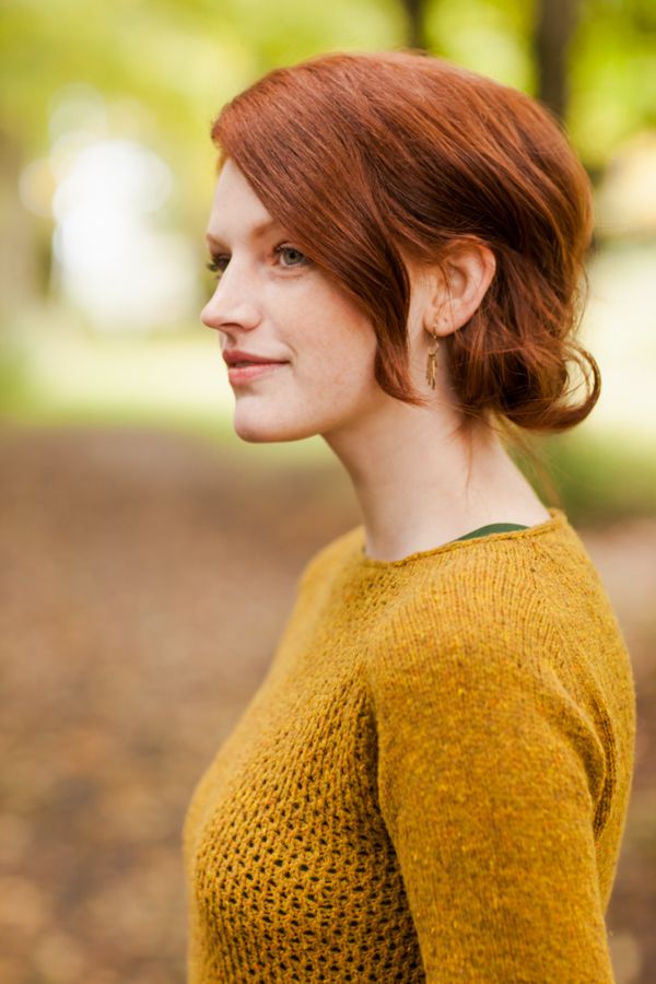 Carpino lace-front pullover from Brooklyn Tweed Brooklyn Tweed, Knitted Pullover, Knitted Sweaters, Raglan Pullover, Pulls, Style Feminin, Couture Mode, Formal Outfit, Finger Weights