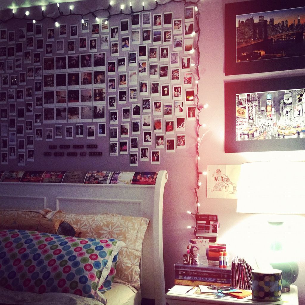 Bedroom Wall Art Inspiration Polaroids And String Lights Bedroom Wall Art Inspiration Polaroids And String Lights