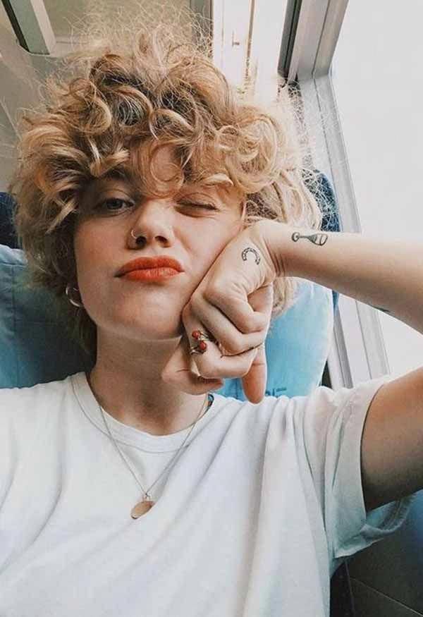 Top 10 Best Short Curly Hairstyles for Women Over Top 10 Best Short Curly Hairstyles for Women Over