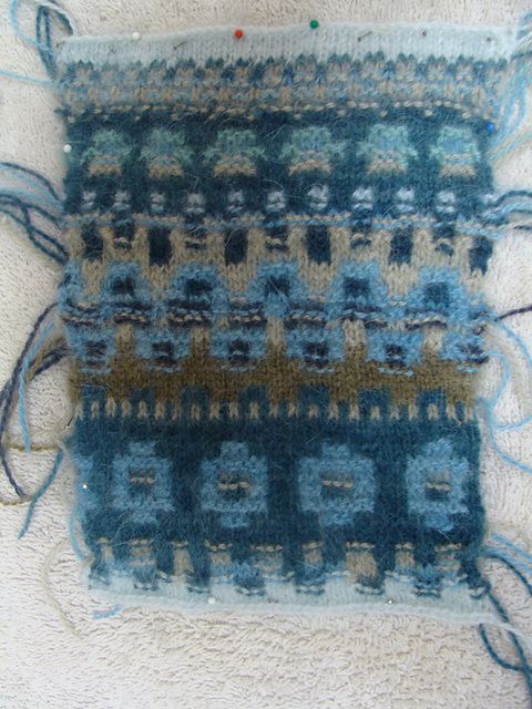 Ravelry: soupdaloups Blue Shimmer Yoke Sweater Fair Isle Knitting Patterns, Knit Stitch Patterns, Knitting Charts, Machine Knitting, Knitting Stitches, Knitting Designs, Bohus Knitting, Knitting Yarn, Jacquard