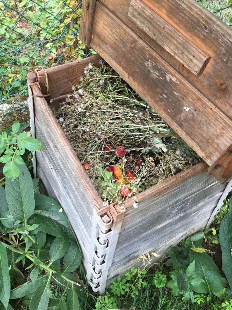 Faire un compost en pots Composting - comment fabriquer un composteur exterieur Faire un compost en pots Composting - comment fabriquer un composteur exterieur