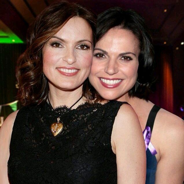 Re Posting This Because Mariska Hargitay And Lana Parrilla Mariska Hargitay And Lana Parrilla