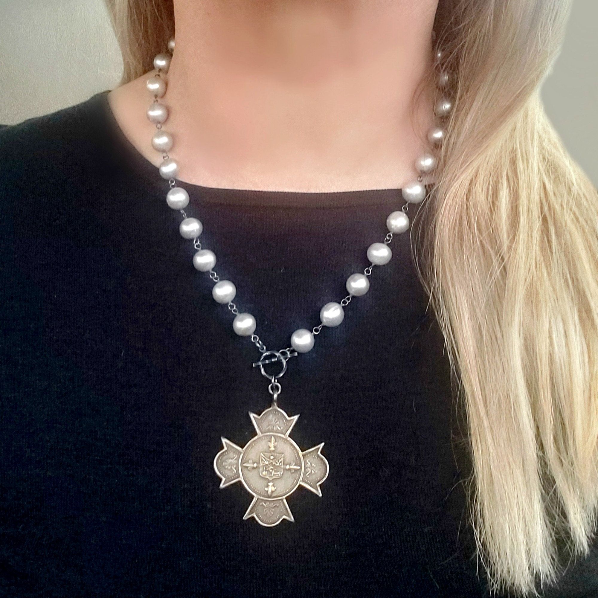 Fleur De Lis Cross Pendant Fleur De Lis Cross Pendant In 14k White Gold White Gold Cross Cross Pendant 14k White Gold