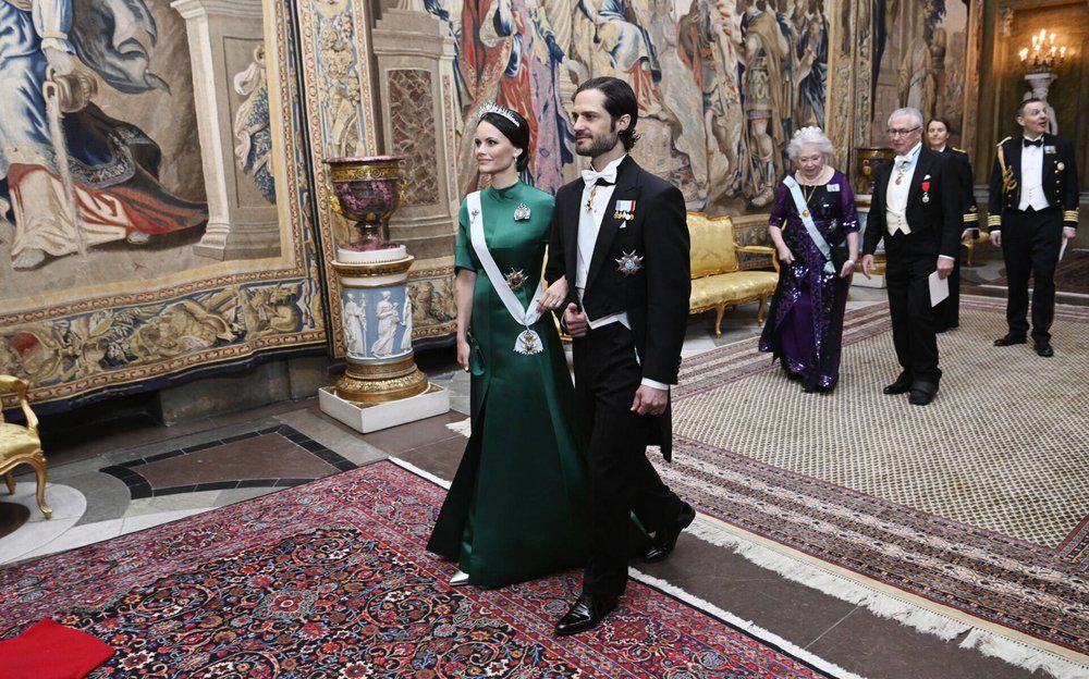Princess Sofia Attends Representationsmiddag 2022 — Royal Portraits Gallery Prince Carl Philip, Prince Daniel, Princess Sofia Of Sweden, Queen Silvia, Green Gown, Casa Real, Swedish Royals, Portraits, Crown Princess Victoria
