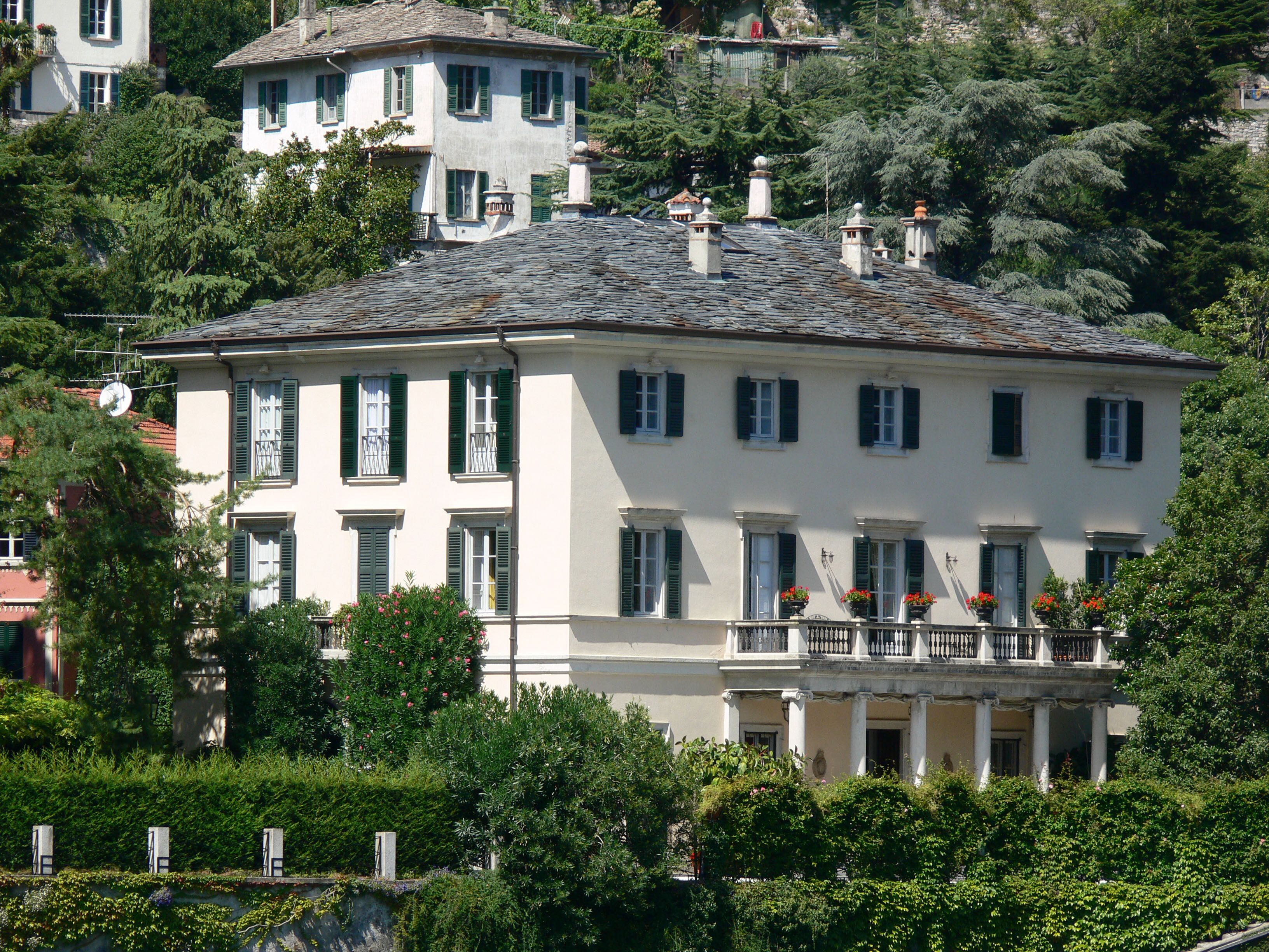 George Clooney's little place at Laglio, Lake Como. | Lake como