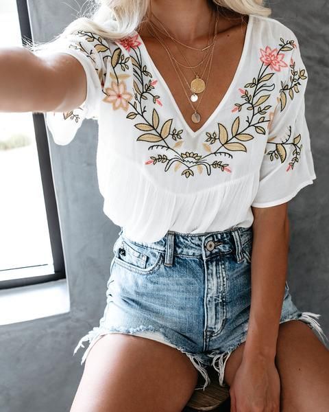 CASUAL TOPS
