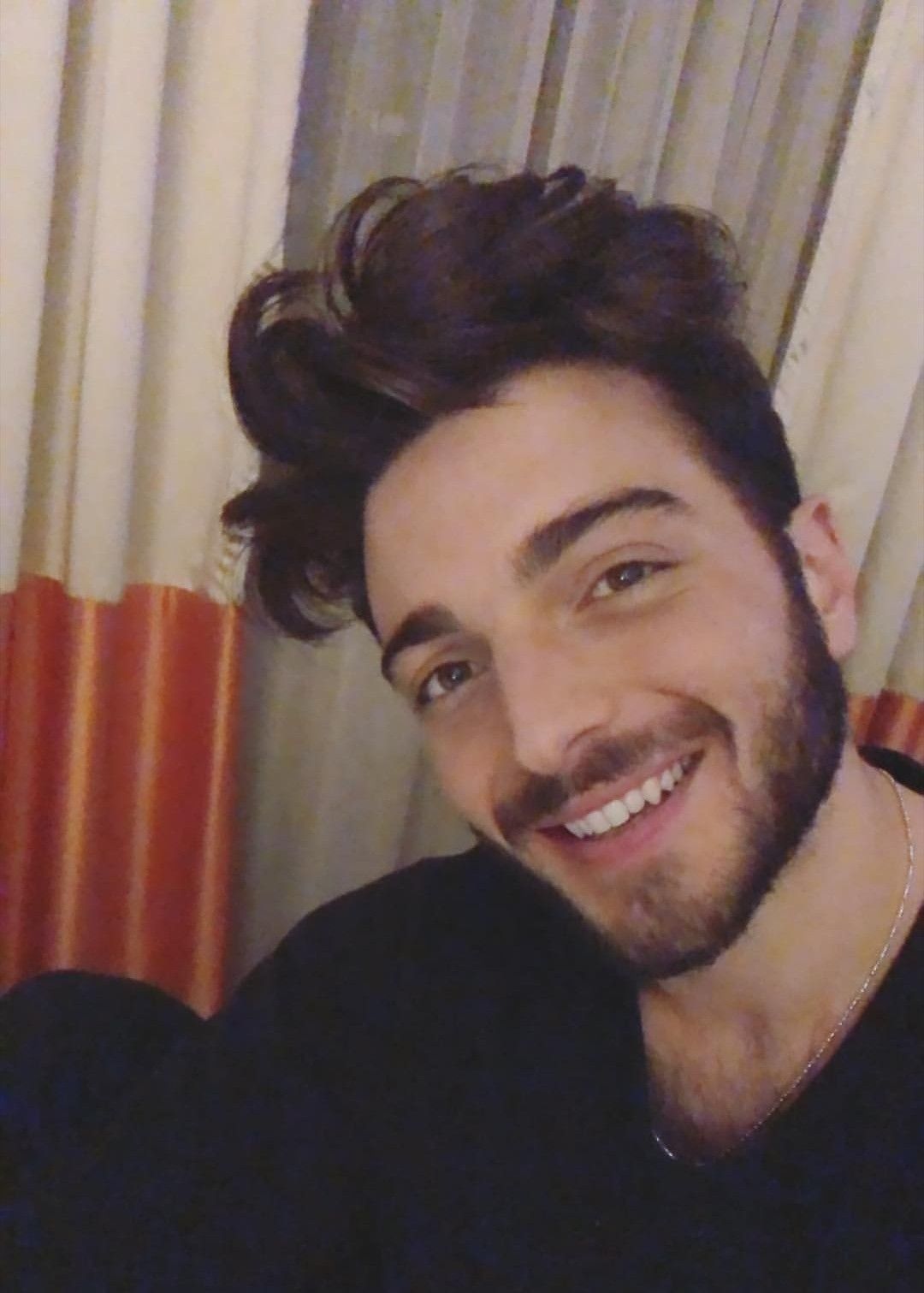 gianluca ginoble il volo singer beautiful men wild hair gianluca ginoble il volo singer beautiful men wild hair