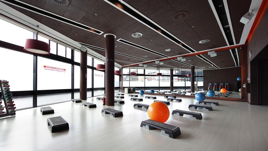 Office gym retro trans