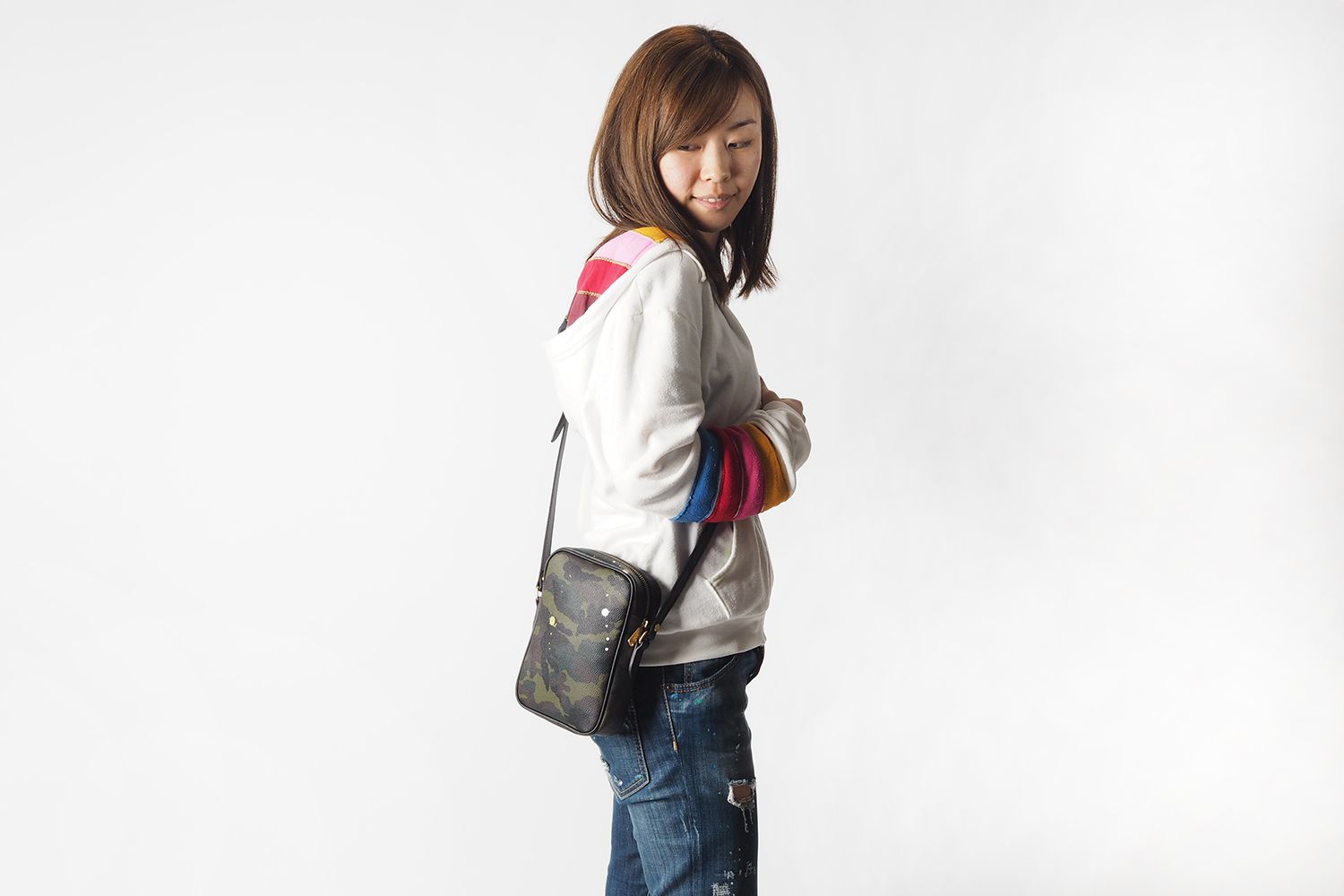 コンパクトで使いやすい 男女ともに大人気のクロスボディバッグをご紹介 クロスボディバッグ ボディバッグ クロスボディ コンパクトで使いやすい 男女ともに大人気のクロスボディバッグをご紹介 クロスボディバッグ ボディバッグ クロスボディ