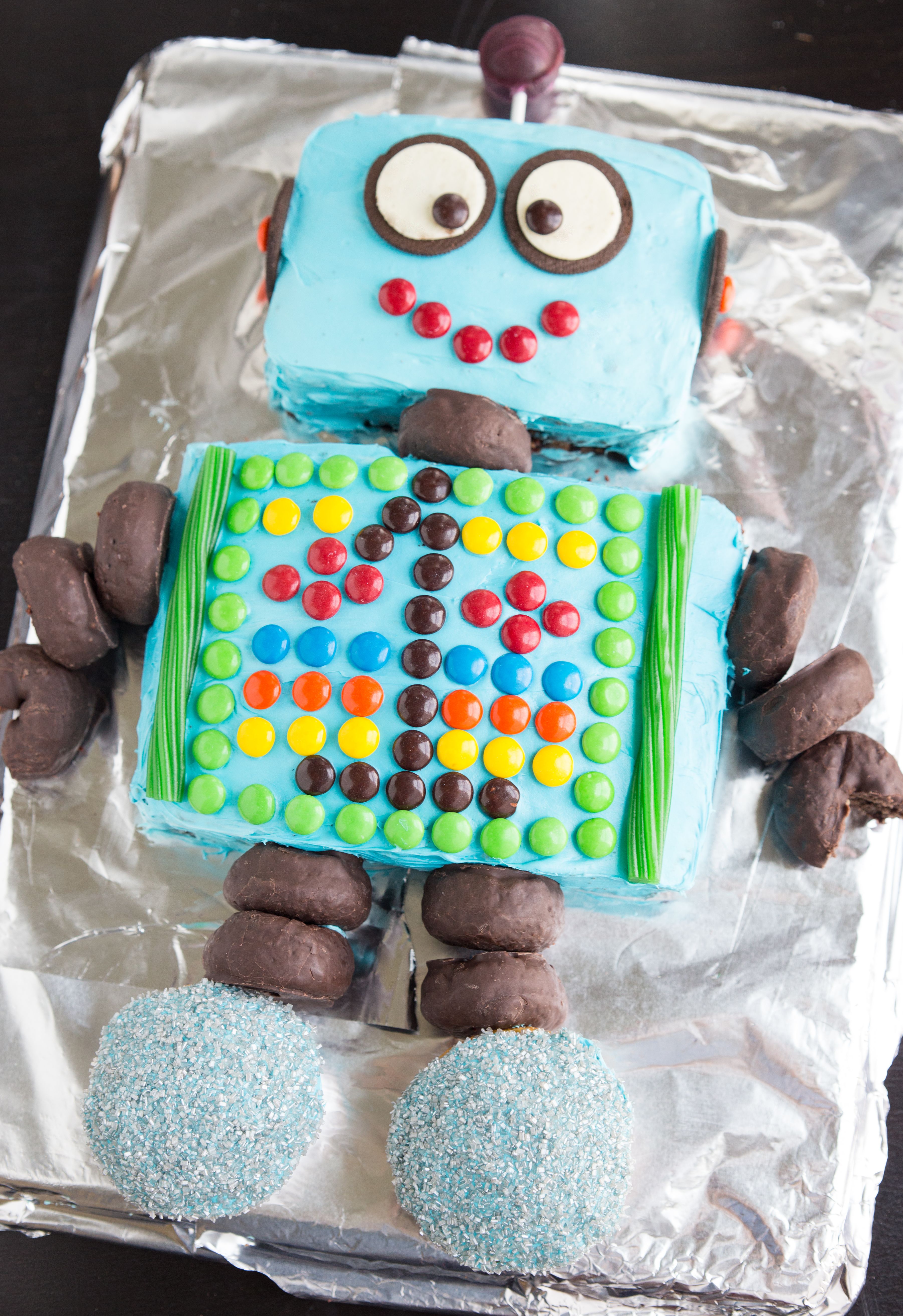 A Robot Birthday Party - Grey's 1st Birthday | Robot ...
