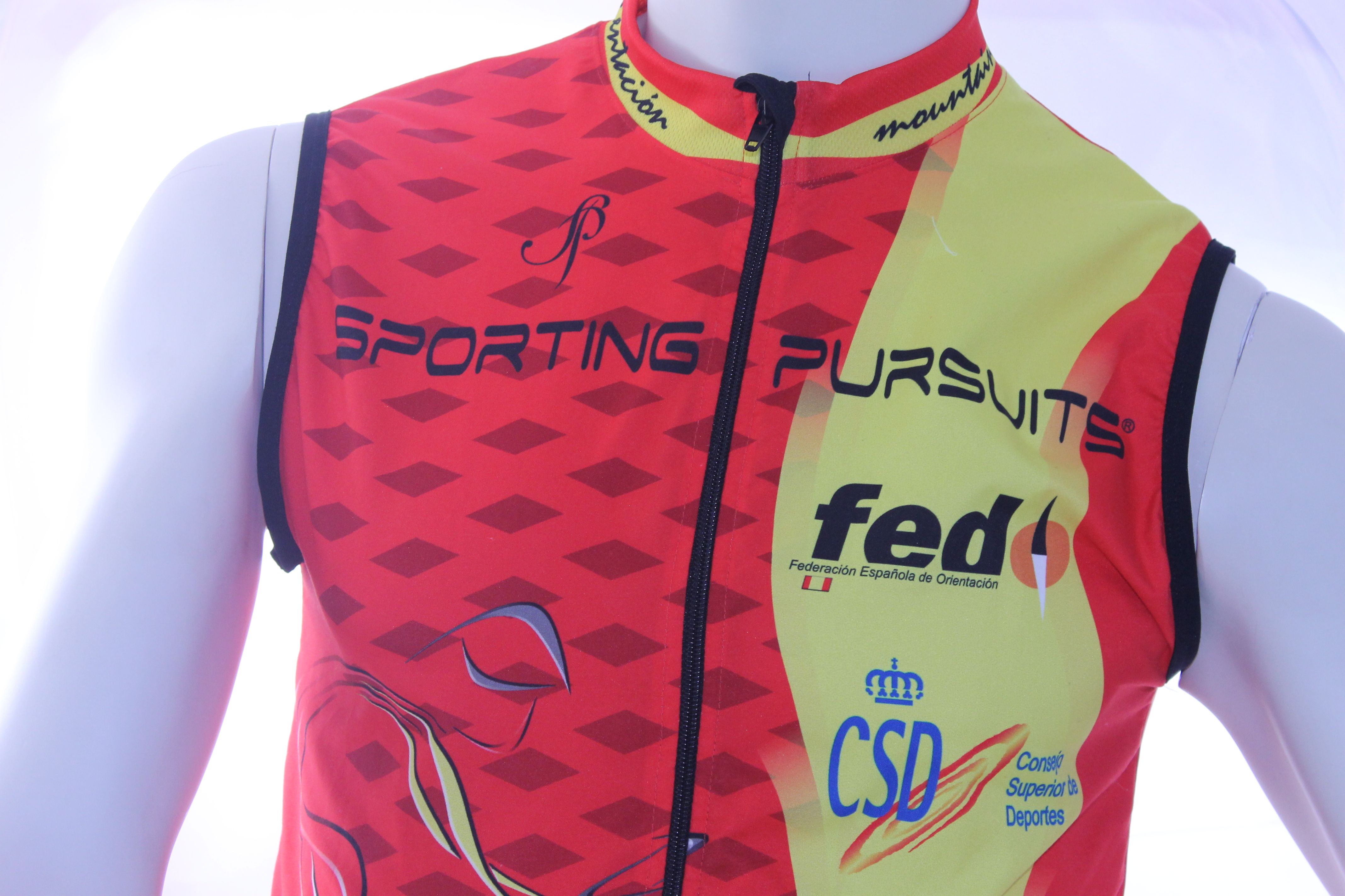Algunos ejemplos en sublimación en prendas técnicas Camisetas
