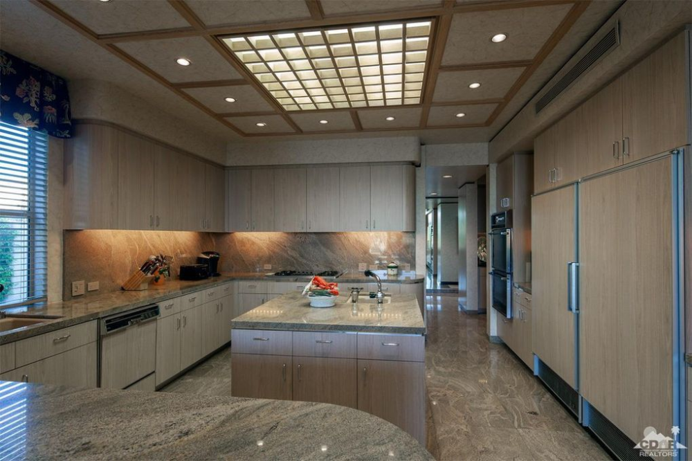 74220 Desert Rose Ln, Indian Wells, CA 92210 - realtor.com® in 2020 | Kitchen cabinets, Design ...