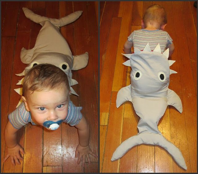 incredible homemade baby costume...totally going to be my child's 1st Halloween costume Halloween Kostüm Baby, Baby Halloween Outfits, Fete Halloween, Halloween Costumes For Kids, Happy Halloween, Homemade Halloween, Diy Shark Costume, Shark Costumes, Toddler Costumes