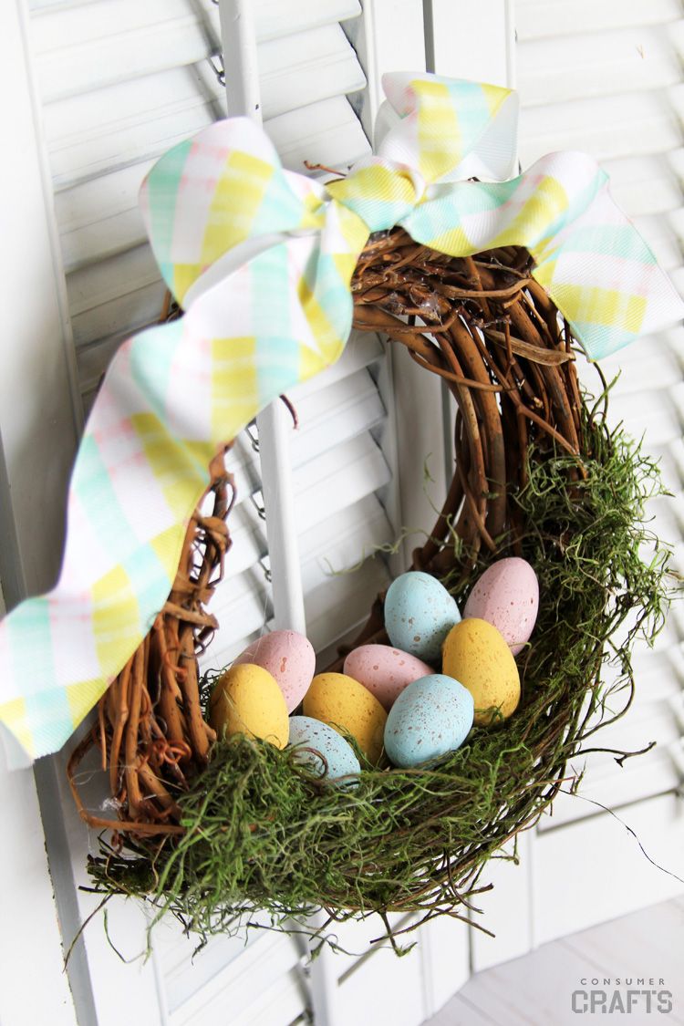 DIY Egg Wreath: Simple Easter Decor - Consumer Cra DIY Egg Wreath: Simple Easter Decor - Consumer Cra