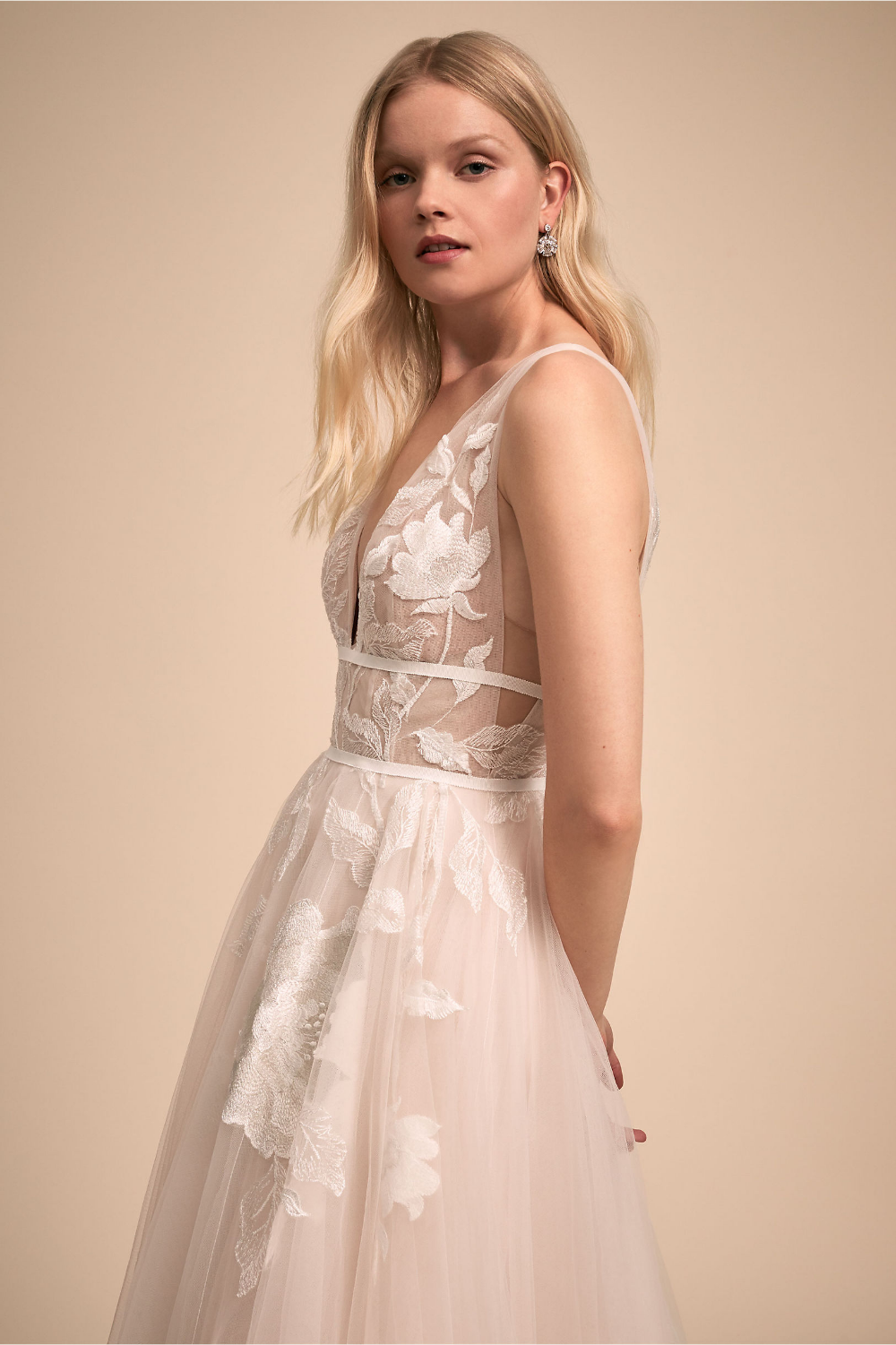 Willowby By Watters Hearst Gown In Silver Size 0 Wedding