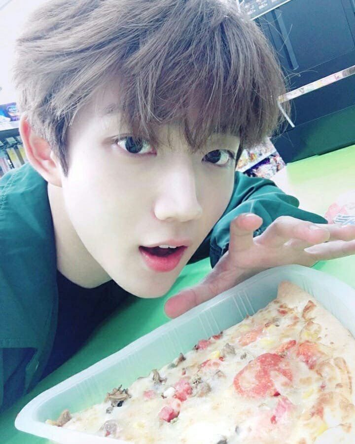 pin oleh e a di produce101 ahn hyeongseob pin oleh e a di produce101 ahn hyeongseob