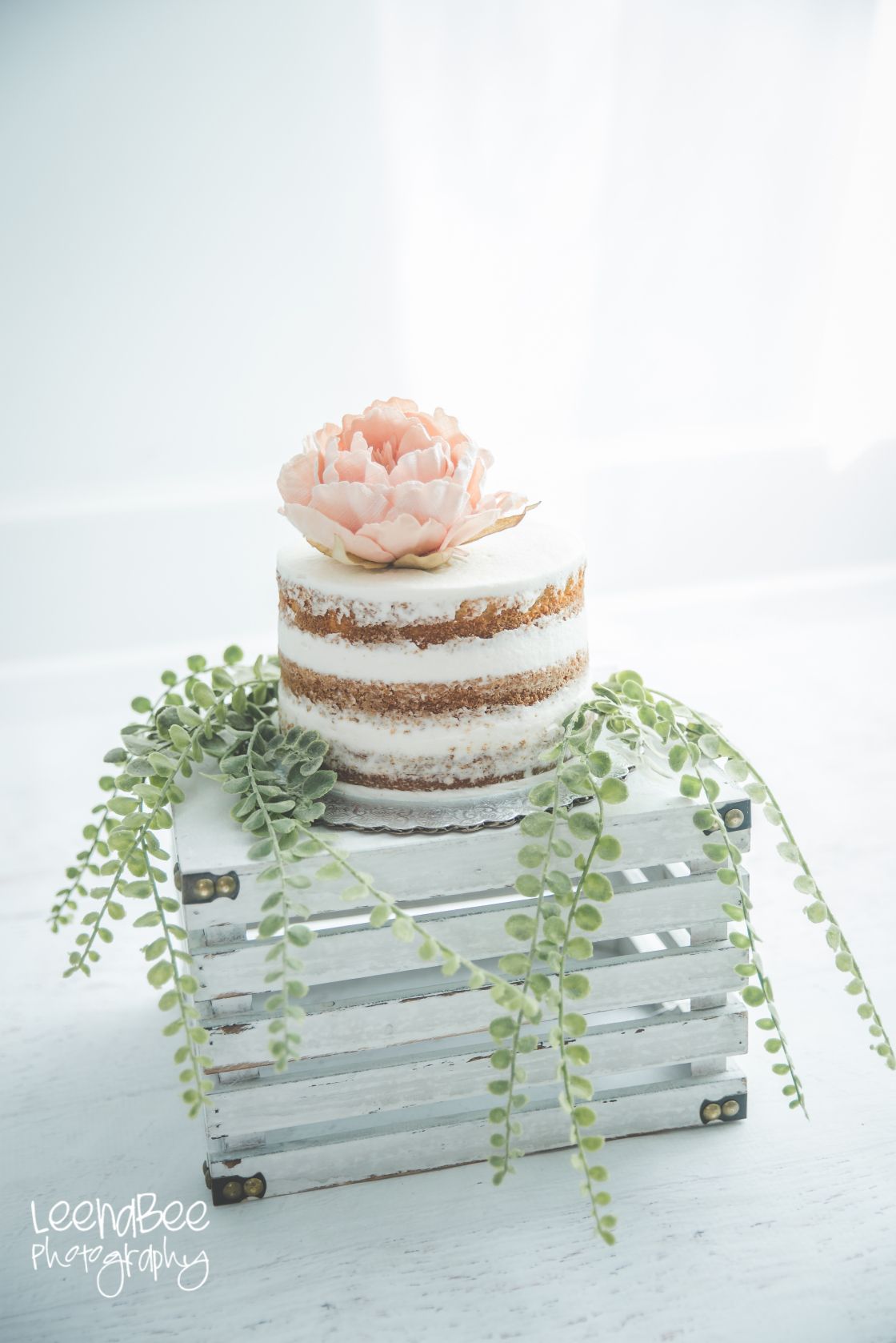 Boho Fl First Birthday Cake Smash White On Boho Fl First Birthday Cake Smash White On Dublin Ohio Leenabee Photography
