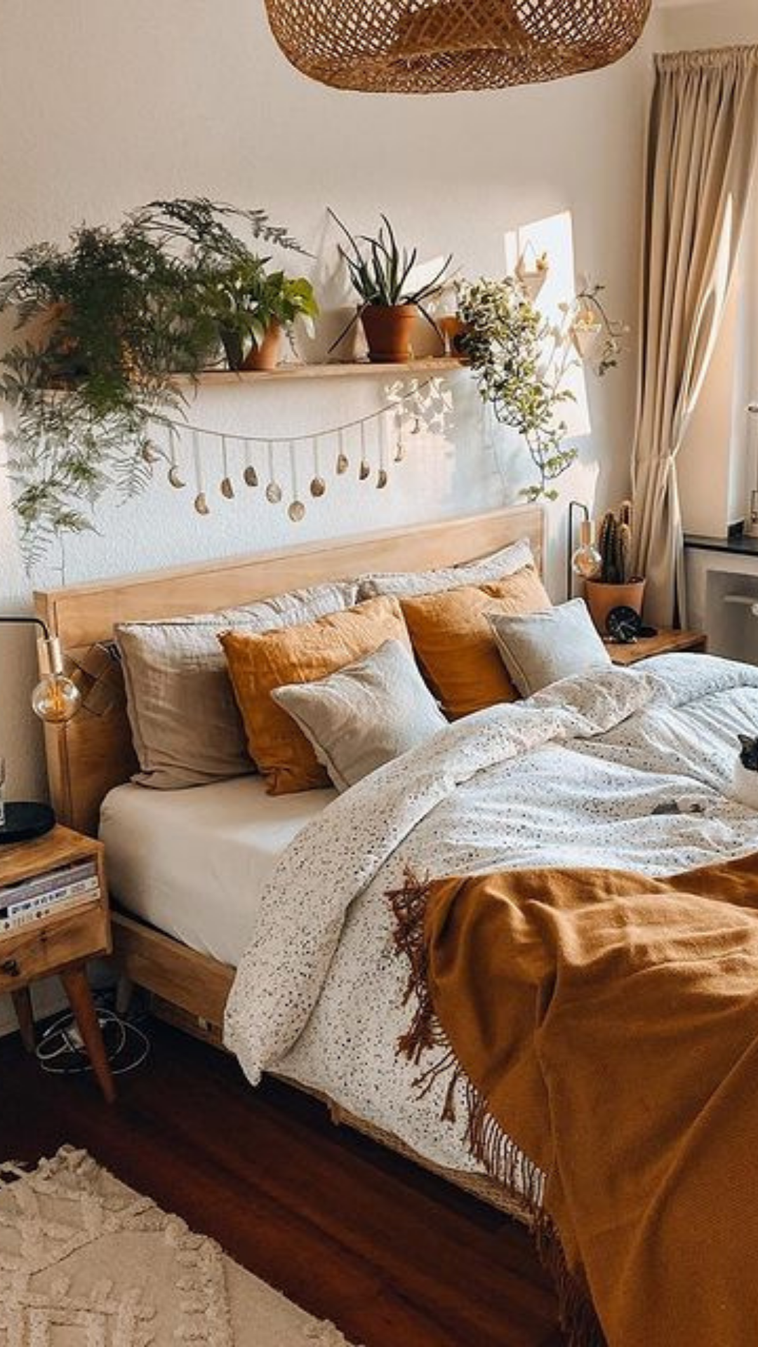 Room Makeover Bedroom, Redecorate Bedroom, Room Ideas Bedroom, Home Decor Bedroom, Bedroom Interior, Midcentury Bedroom Ideas, Tan Bedroom Walls, Green Bedding Bedroom, No Bedframe Bedroom Ideas