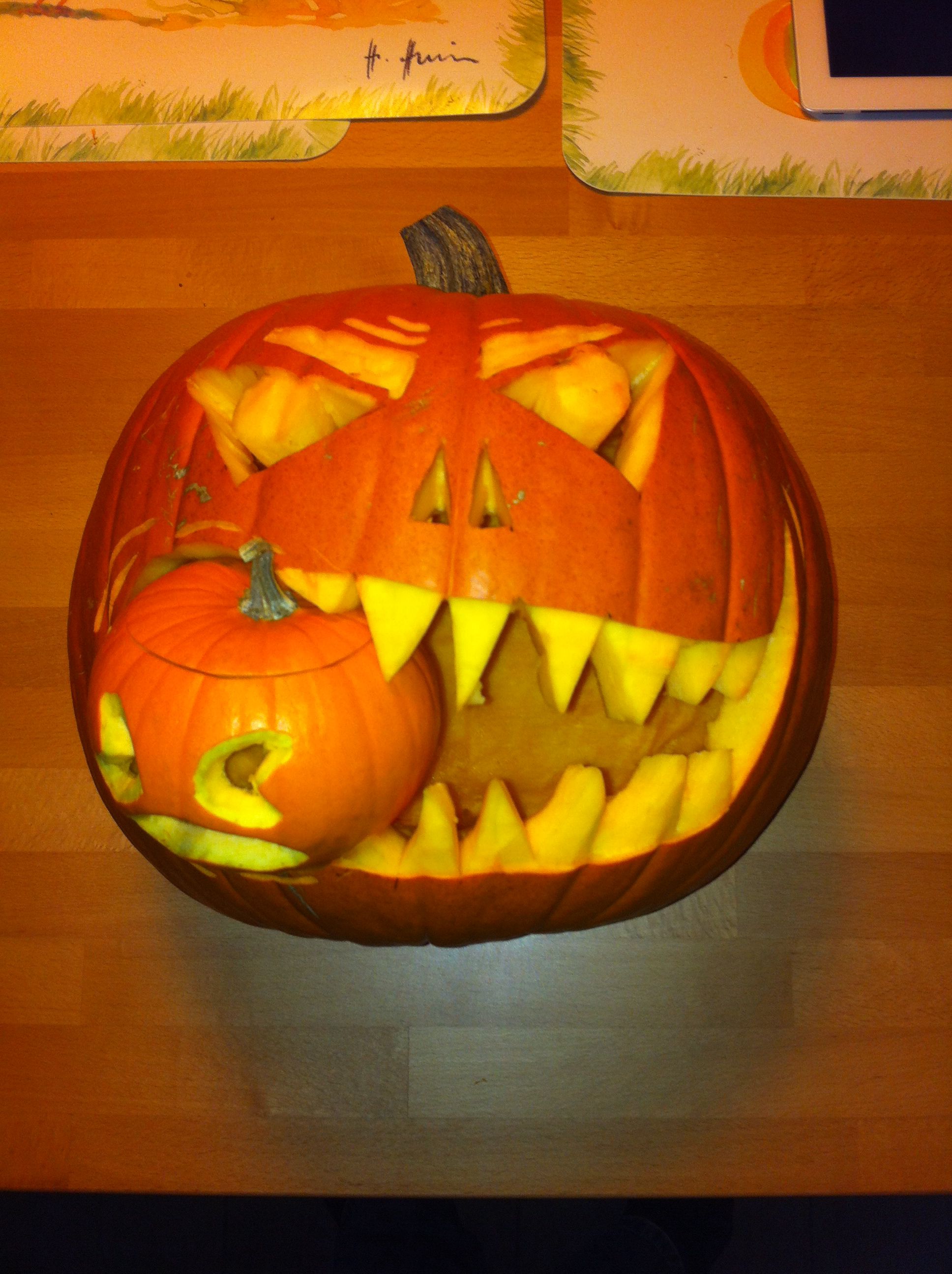 Happy Halloween! Happy halloween, Pumpkin decorating
