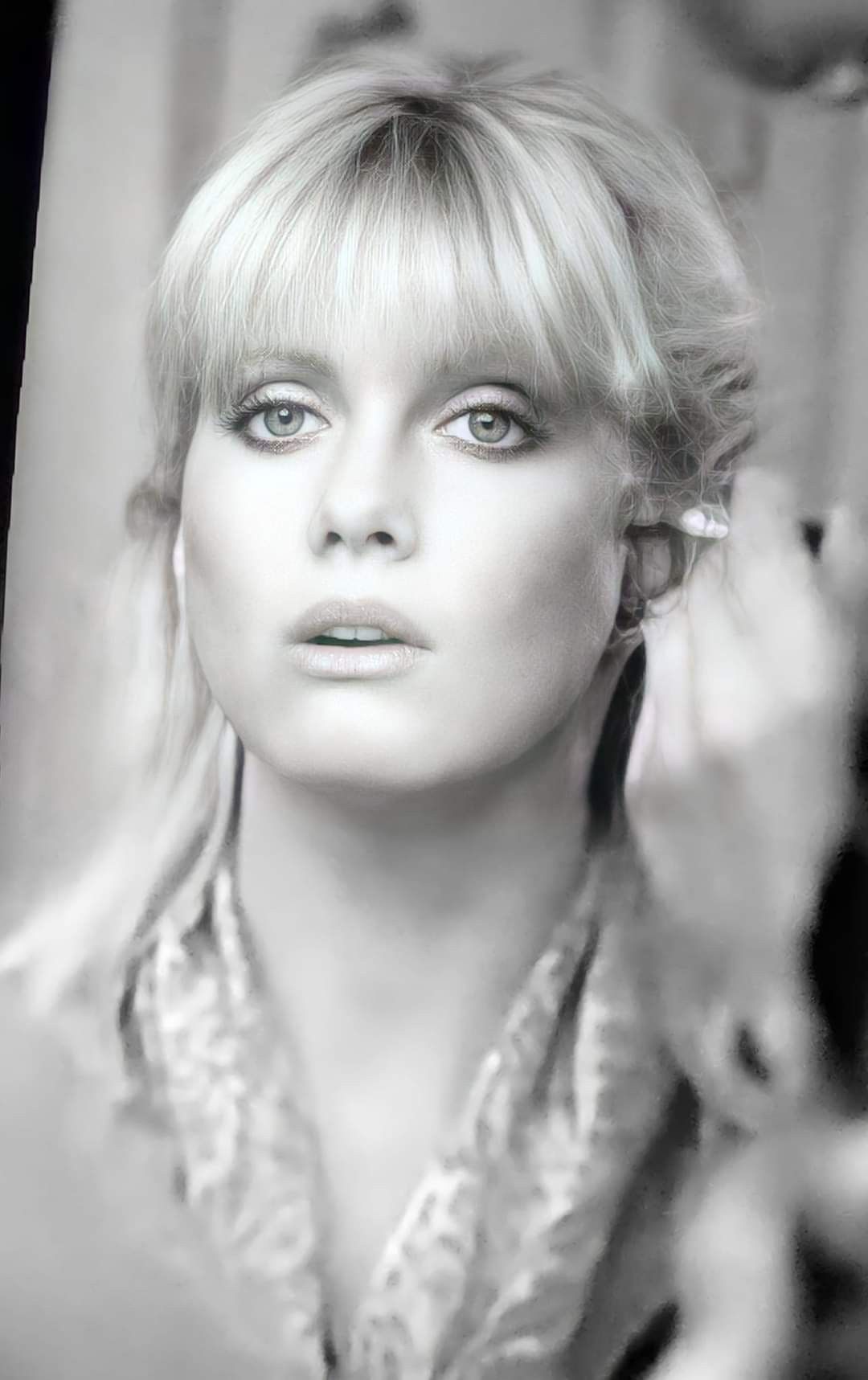 Olivia Newton John Young Glynis Barber Mannequins Ornella Muti olivia-newton-john-young-glynis-barber-mannequins-ornella-muti