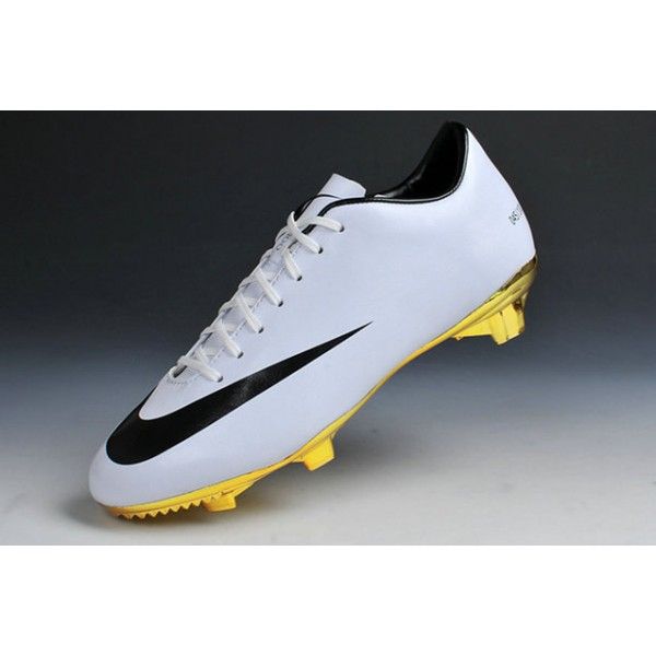 cristiano ronaldo white cleats