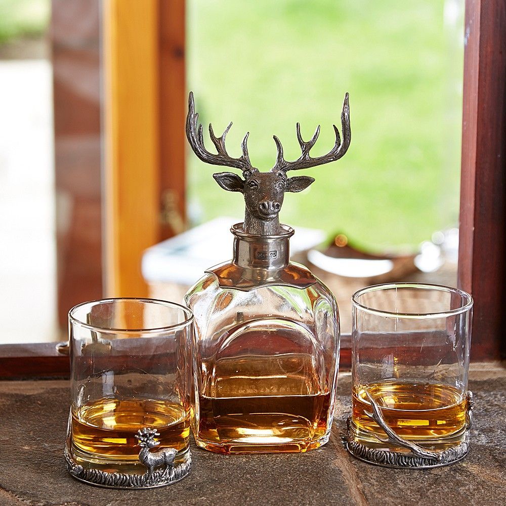 Stag Decanter and Two Whisky Stag Decanter and Two Shot Glasses Set