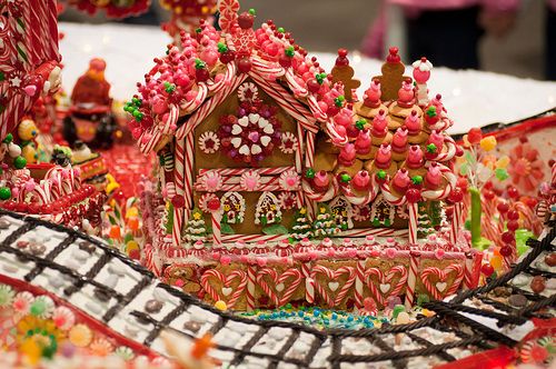 Christmas Treats Candy Canes Gingerbread House Ideas For Decorating Delectable Candy Cane House Decorations Christmas Treats Candy Canes Gingerbread House Ideas For Decorating Delectable Candy Cane House Decorations