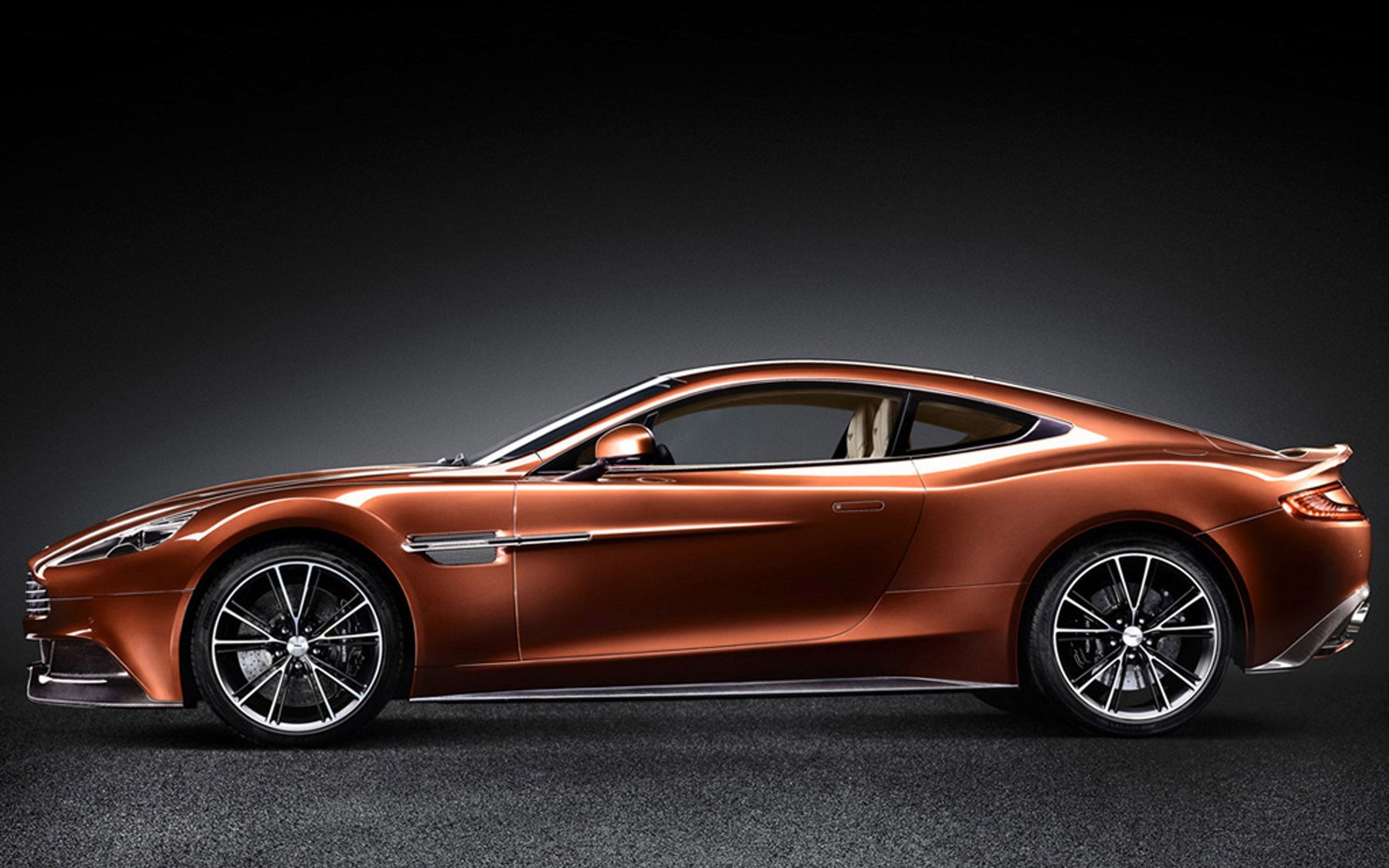 Aston Martin V12 Vanquish British Luxury Elegant Sports Cars Aston Martin V12 Vanquish British Luxury Elegant Sports Cars Side Wheels Wallpapers