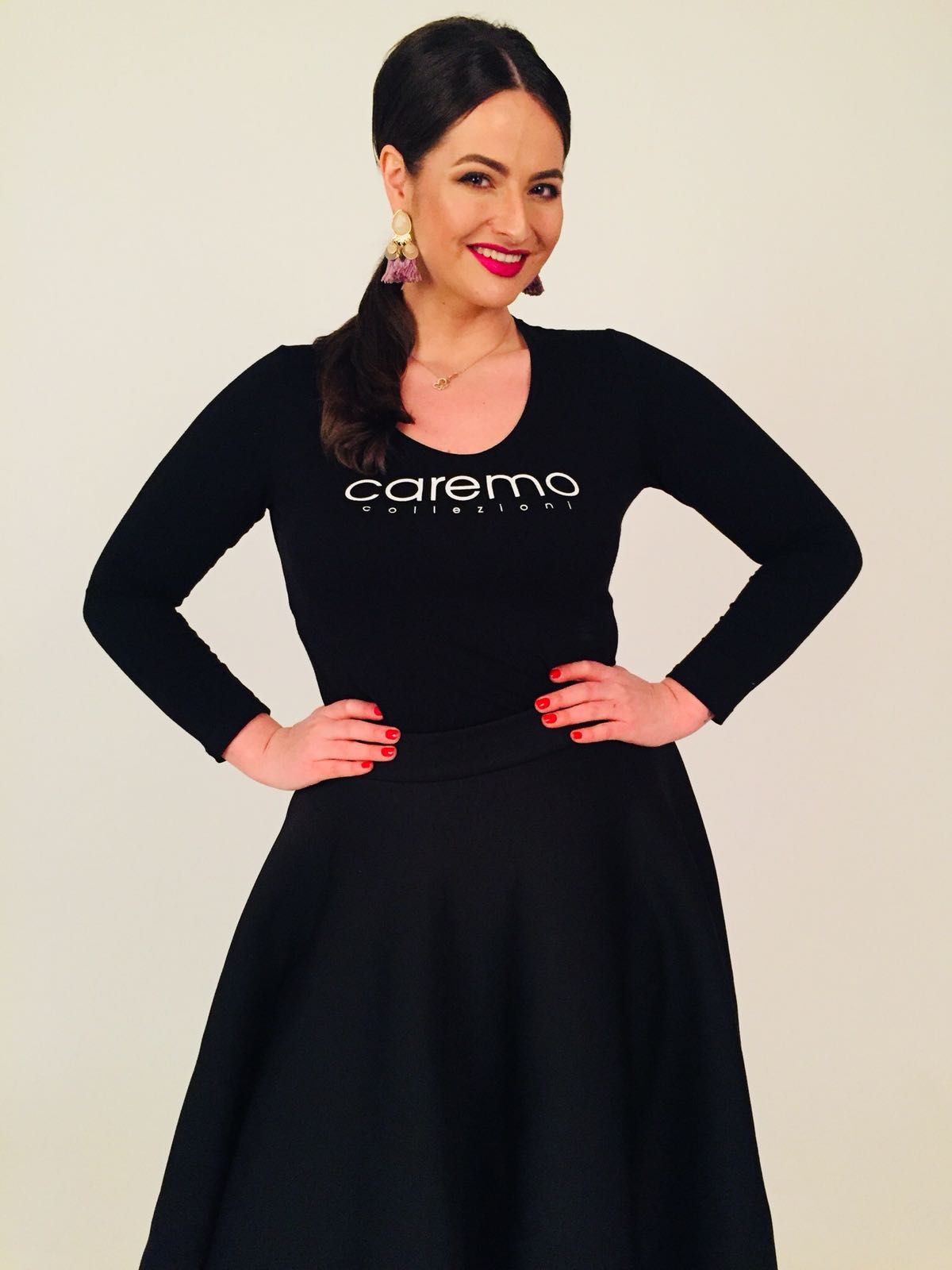 Today Caremo offers a flower to every woman who goes shopping. Discounts and Image Consulting as a gift. #adelalupse #adelalupsemodel #caremo #fashion #style #consulting #plussize #curvy #fashionstyle #roses #flowers #budapest #westend #shopping #clothes #gift #surprise #march #womansday Image Consultant, Woman’s Day, West End, Clothes Gift, Go Shopping, Every Woman, Consulting, Budapest, Surprise