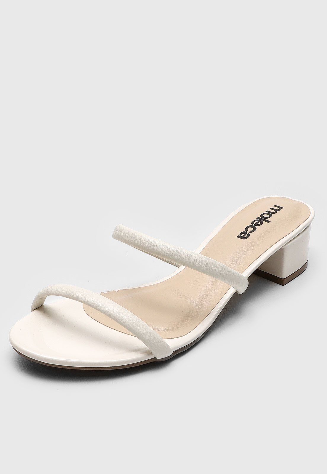 Tamanco Moleca Tiras Off-WhiteSalto no tamanho 38: 4cmPossui tiras, salto grosso e acabamento fosco.Peças essenciais para arrematar um look, os calçados versáteis com suas combinações fáceis e estilosas, são os modelos que ficam bem com qualquer tipo de visual e, por isso, são indispensáveis.Sobre o salto: A medida do salto pode variar entre 0,5cm e 3cm dentro da grade 33-39, de acordo com o tamanho do calçado. Off White, Look, Grade, Sandals, Shoes, Products, Fashion, Tomboy, Top Coat