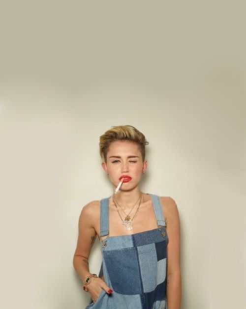cryus lesbian photoshoot Cryus lesbian photoshoot