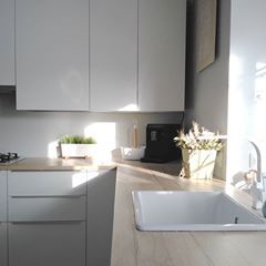 Московский таунхаус в скандинавском стиле✨ ⠀⠀ ⠀⠀ Photo by @marinkina_ ⠀⠀ ⠀⠀ ⠀⠀ #scandinaviandesign #scandinavianstyle #scandinavianhome #scandinavianinterior #scandinavianphoto #scandinaviandecor #interior #interiordesign #homedesign #designspiration #decor #vsco #instagram #instadesign #ikeakitchen #скандинавскийстиль #скандинавскийинтерьер #скандинавскийдизайн #скандинавскийдекор #ikeahome #ikeafood #ikeahack #икеакухни #ikea #икеа #ikeapersonalshopper Ikea, Kitchen Cabinets, Home Decor, Decoration Home, Ikea Co, Room Decor, Cabinets, Home Interior Design, Dressers