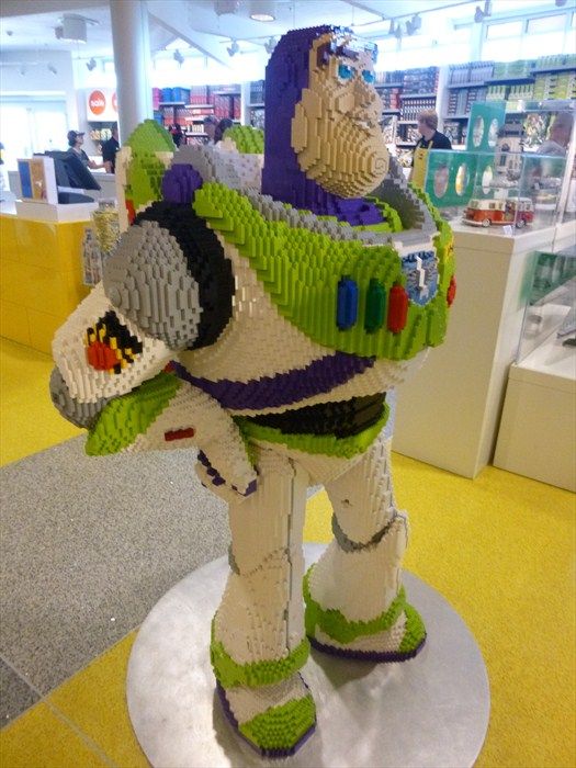 buzz lightyear lego store