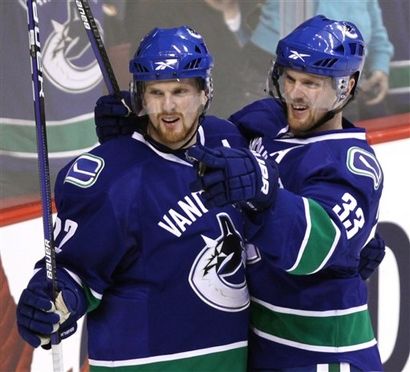 c mon lemme pick your nose we re brothers aren t we lol canucks vancouver canucks vancouver canucks hockey