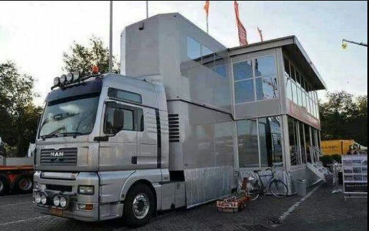 two story camper grand lodge two story house on wheels homes awesome weird unusual two story camper grand lodge two story house on wheels homes awesome weird unusual