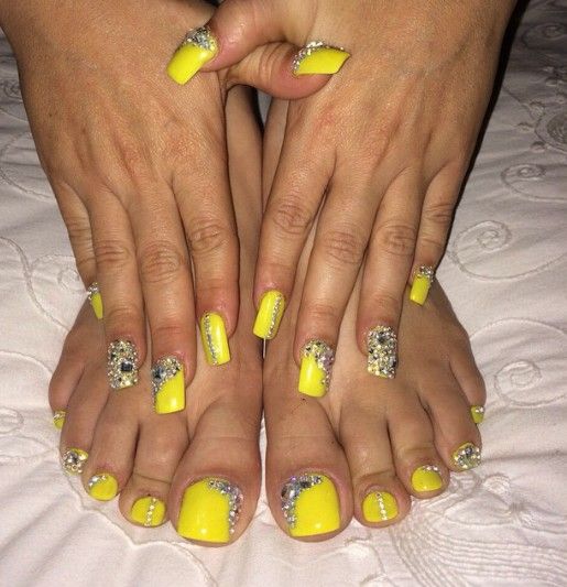 Pin By Yuko Tamae On Nail Yellow Toe Nails Neon Toe Nails Toe
