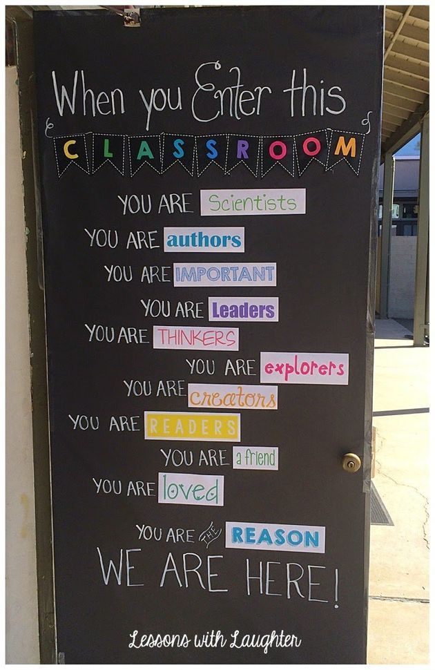 19 Back-To-School Classroom Ideas That Will Knock Your Students' Socks Off | HuffPost #classroomdecor