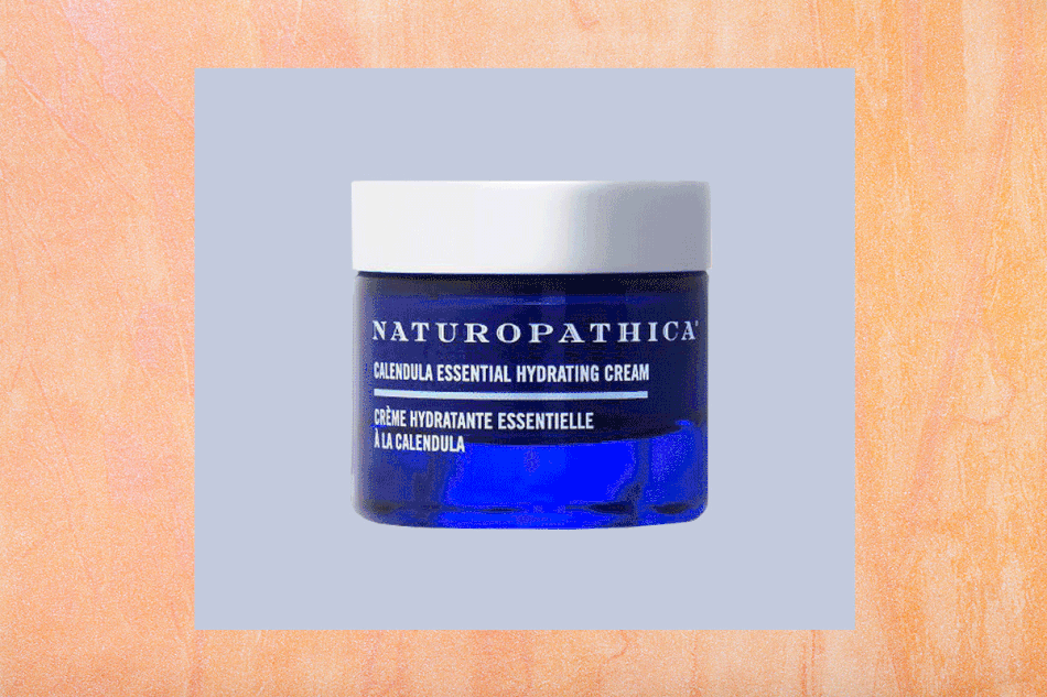 When it comes to managing rosacea, some moisturizers are better than others. We found the best moisturizers for rosacea that reduce redness. Moisturizer For Oily Skin, Anti Aging Moisturizer, Facial Moisturizers, Tinted Moisturizer, Rosacea Makeup, Acne Rosacea, Moisturizing Skin Cream, Pimples Remedies