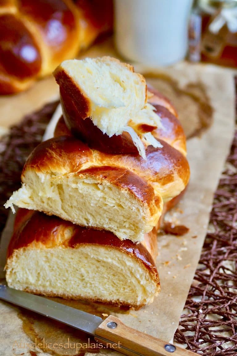 Brioche Tressee A 4 Branches Au Chocolat Et Vanille Avec Une Mie Filante Un Delice