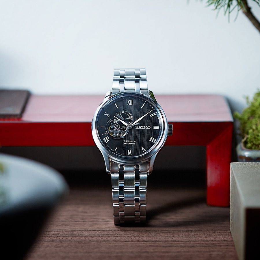 Ανδρικό ρολόι Seiko κατασκευασμένο από ανοξείδωτο ατσάλι με αυτόματο μηχανισμό εμφανή στο μαύρο καντράν, ζαφείρι κρύσταλλο και δέσιμο με μπρασελέ. #seiko #presage #SSA377J1 #seikowatch #watch #watches #bracelet #automatic #automaticwatch #skeleton #skeletondial Seiko Presage, Seiko Watches, Stainless Steel Bracelet, Jaeger Watch, Bracelet Watch, Bracelets, Accessories, Bracelet, Arm Bracelets